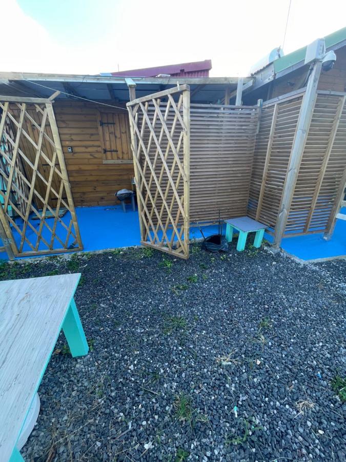 2 Bungalows Au Bord De La Plage De Montal A Moule Loues Individuellement Ou Ensemble Le Moule Exterior photo